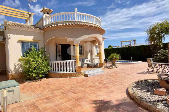 Villa - Segunda Mano - LOS MONTESINOS - La Herrada