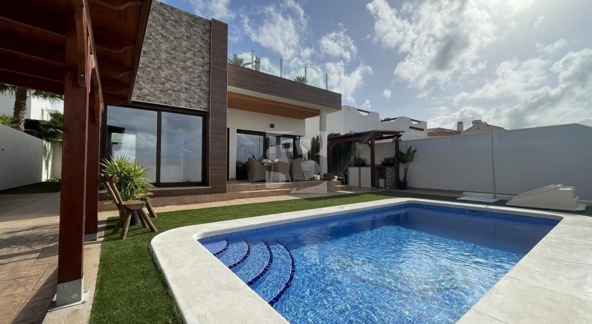 Вилла · Продажа CIUDAD QUESADA · Ciudad Quesada