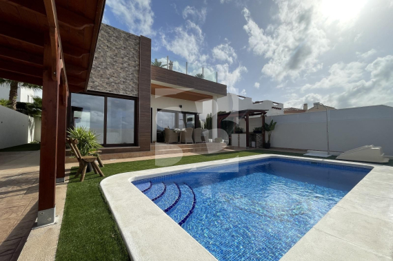 Villa - Segunda Mano - CIUDAD QUESADA - Ciudad Quesada