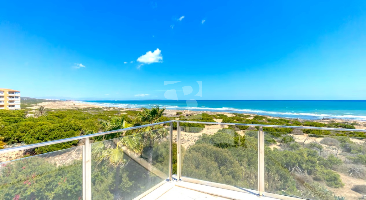 Bерхний этаж · Продажа TORREVIEJA · La Mata