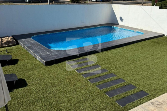 Вилла - Продажа - TORREVIEJA - Los Balcones