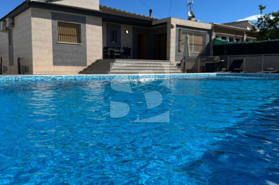 Вилла - Продажа - TORREVIEJA - Los Balcones