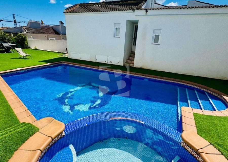 Villa · Segunda Mano TORREVIEJA · Los Balcones