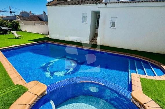 Villa - Resale - TORREVIEJA - Los Balcones