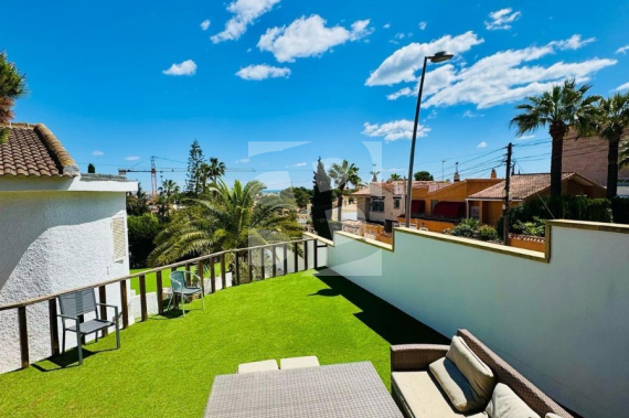 Villa - Resale - TORREVIEJA - Los Balcones