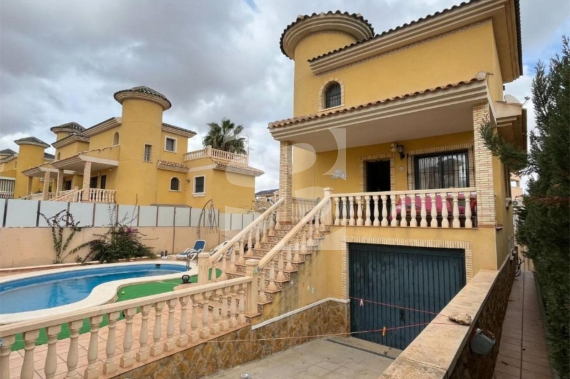 Villa - La Revente - ORIHUELA - Villamartin