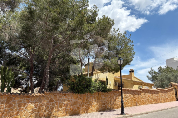 Villa - Resale - ORIHUELA COSTA - Villamartin