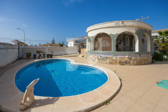 Villa - Segunda Mano - TORREVIEJA - Chaparral