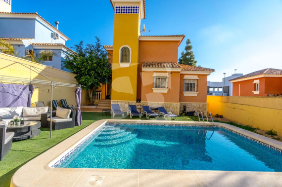 Villa - La Revente - ORIHUELA COSTA - Villamartin