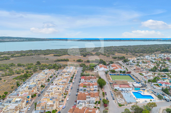 Row house - Resale - TORREVIEJA - La Siesta - San Luis