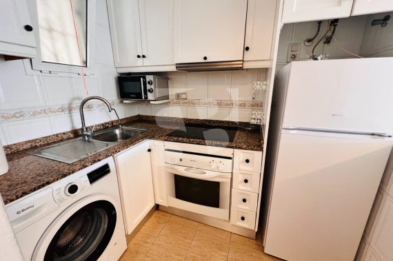 Апартамент - Продажа - TORREVIEJA -  Центр
