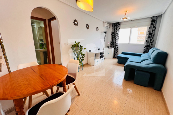 Апартамент - Продажа - TORREVIEJA -  Центр