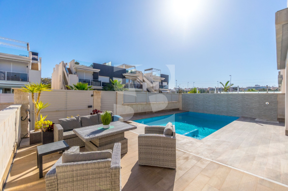 Villa - La Revente - TORREVIEJA - Zona Carrefour