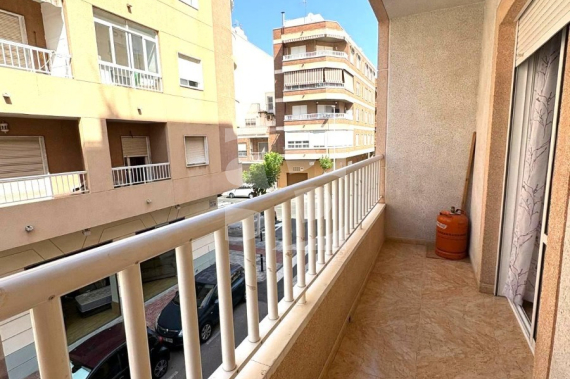 Апартамент - Продажа - TORREVIEJA - Centro