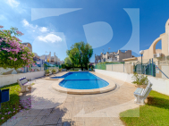 Dúplex · Resale TORREVIEJA · Carrefour Area