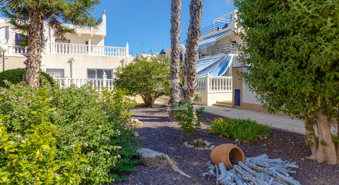 Dúplex · Resale TORREVIEJA · Carrefour Area