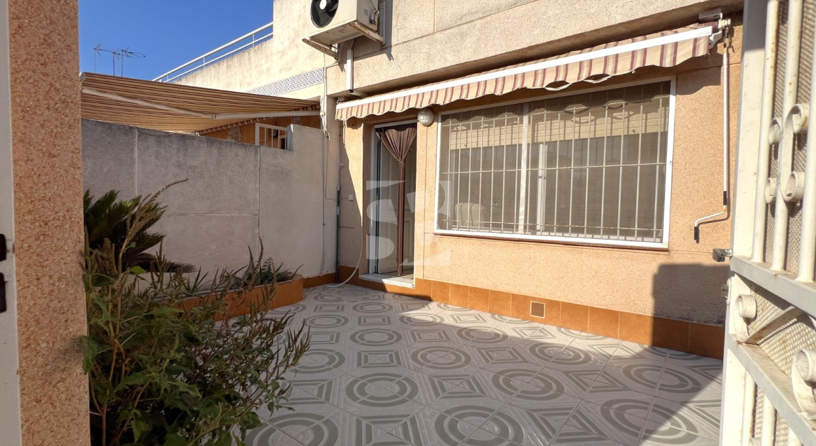 Row house · Resale TORREVIEJA · Carrefour Area