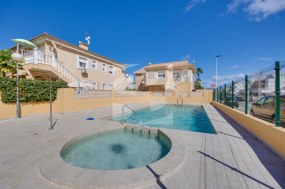 Bungalow - La Revente - TORREVIEJA - Los Frutales