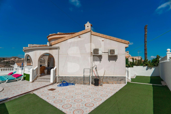 Chalet - Продажа - CIUDAD QUESADA - C. Quesada