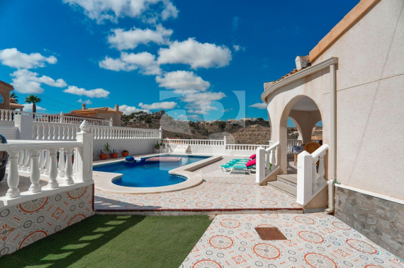 Chalet - Продажа - CIUDAD QUESADA - C. Quesada