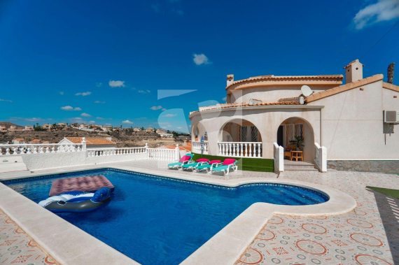 Chalet - Продажа - CIUDAD QUESADA - C. Quesada