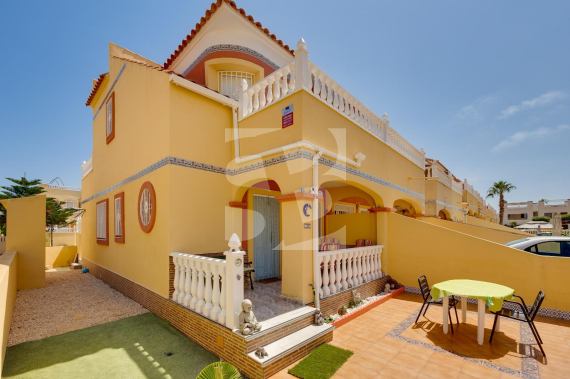 DOM RZĘDOWY - Odsprzedaż - ORIHUELA COSTA - 