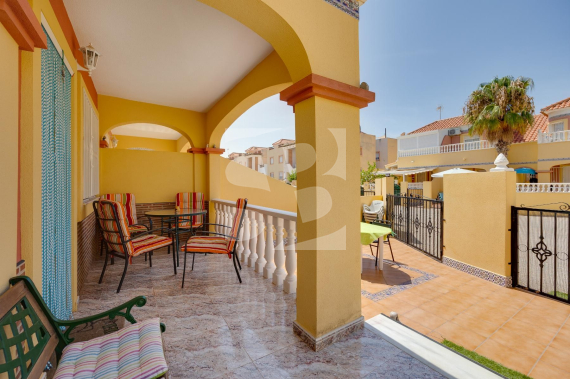 DOM RZĘDOWY - Odsprzedaż - ORIHUELA COSTA - 