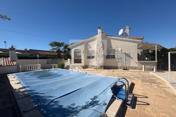 WILLA - Odsprzedaż - CIUDAD QUESADA - 