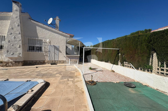 WILLA - Odsprzedaż - CIUDAD QUESADA - 