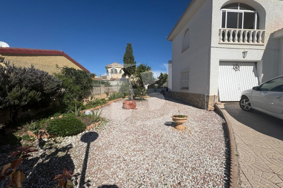 WILLA - Odsprzedaż - CIUDAD QUESADA - 