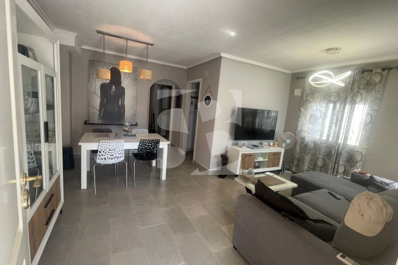 DOM RZĘDOWY - Odsprzedaż - TORREVIEJA - 