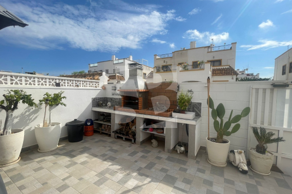 DOM RZĘDOWY - Odsprzedaż - TORREVIEJA - 