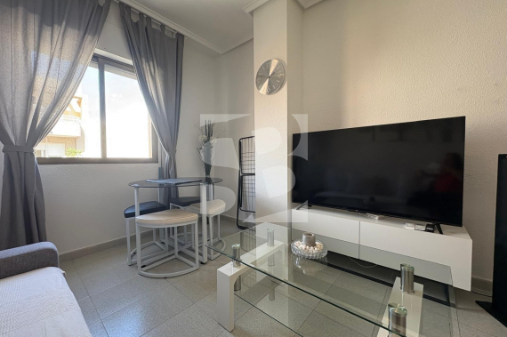 Апартамент - Продажа - TORREVIEJA -  Центр