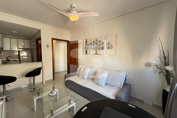 Апартамент - Продажа - TORREVIEJA -  Центр