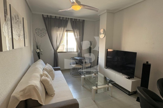 Апартамент - Продажа - TORREVIEJA -  Центр
