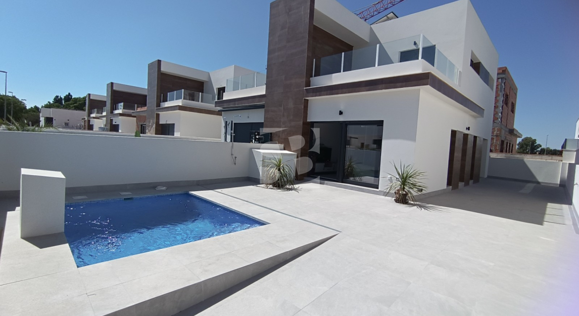 Adosado · Obra Nueva DAYA NUEVA · Centro