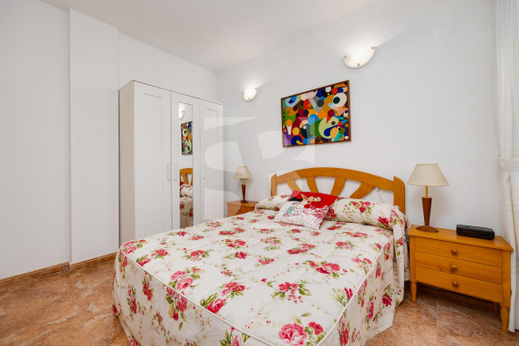 Апартамент - Продажа - TORREVIEJA -  Центр