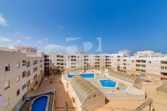 Апартамент - Продажа - TORREVIEJA -  Центр