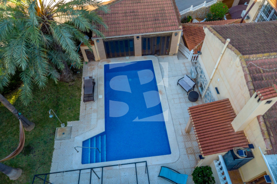 Chalet - Продажа - TORREVIEJA - Los Balcones