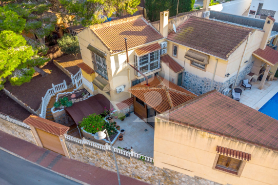 Chalet - Segunda Mano - TORREVIEJA - Los Balcones