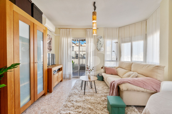 Апартамент - Продажа - TORREVIEJA -  Центр