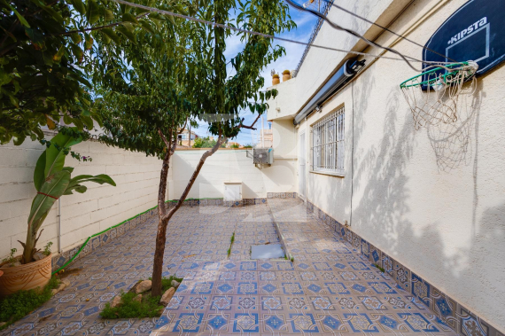 DOM RZĘDOWY - Odsprzedaż - ORIHUELA COSTA - 