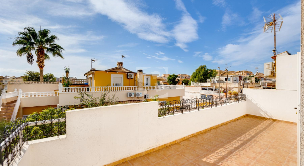 Смежный дом · Продажа ORIHUELA COSTA · Cabo Roig