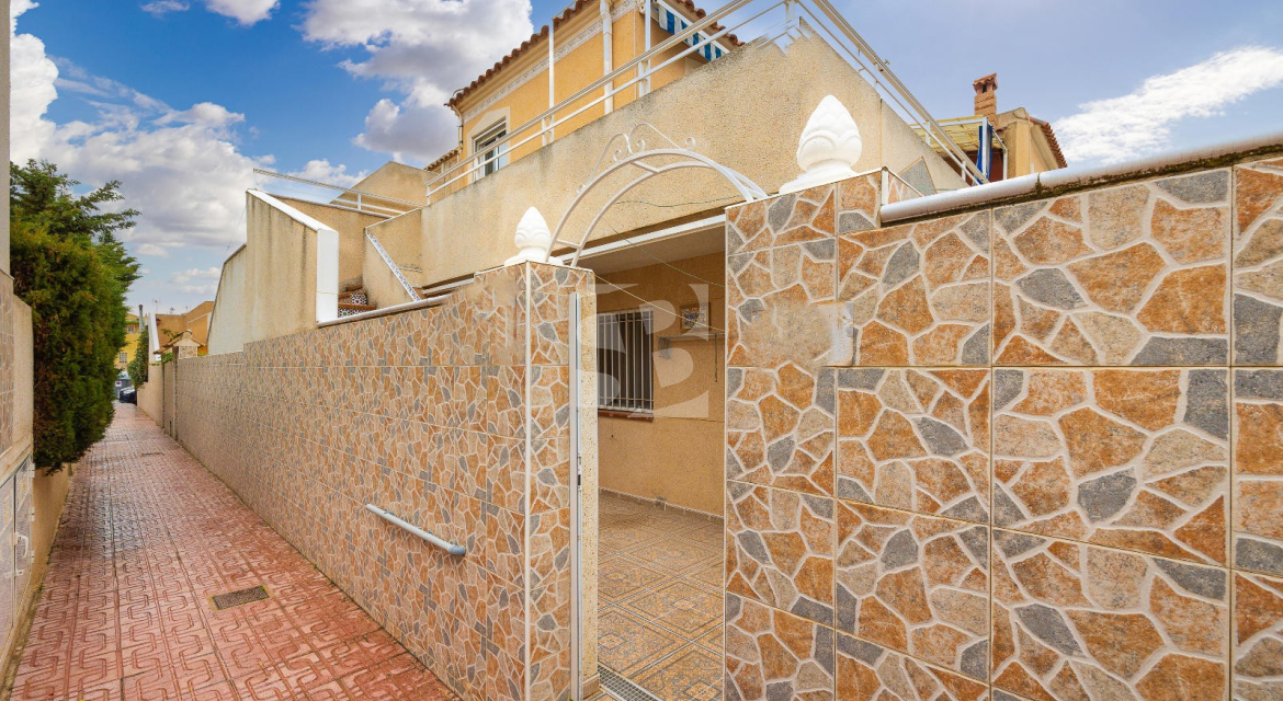 Бунгало · Продажа TORREVIEJA · Zona Carrefour