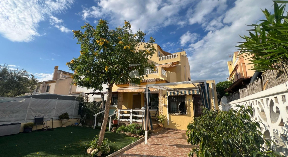 Chalet · Segunda Mano TORREVIEJA · Aguas Nuevas