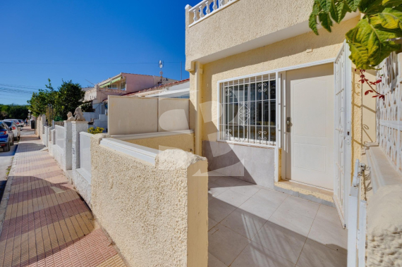 Adosado - Segunda Mano - TORREVIEJA - Zona Carrefour