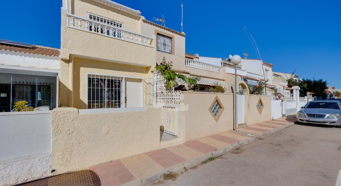 Adosado · Segunda Mano TORREVIEJA · Zona Carrefour