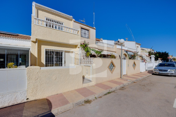 Adosado - Segunda Mano - TORREVIEJA - Zona Carrefour