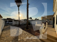 Villa · Segunda Mano TORREVIEJA · La Siesta - San Luis