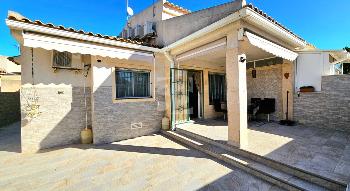 Chalet · Segunda Mano Torrevieja · Aguas Nuevas